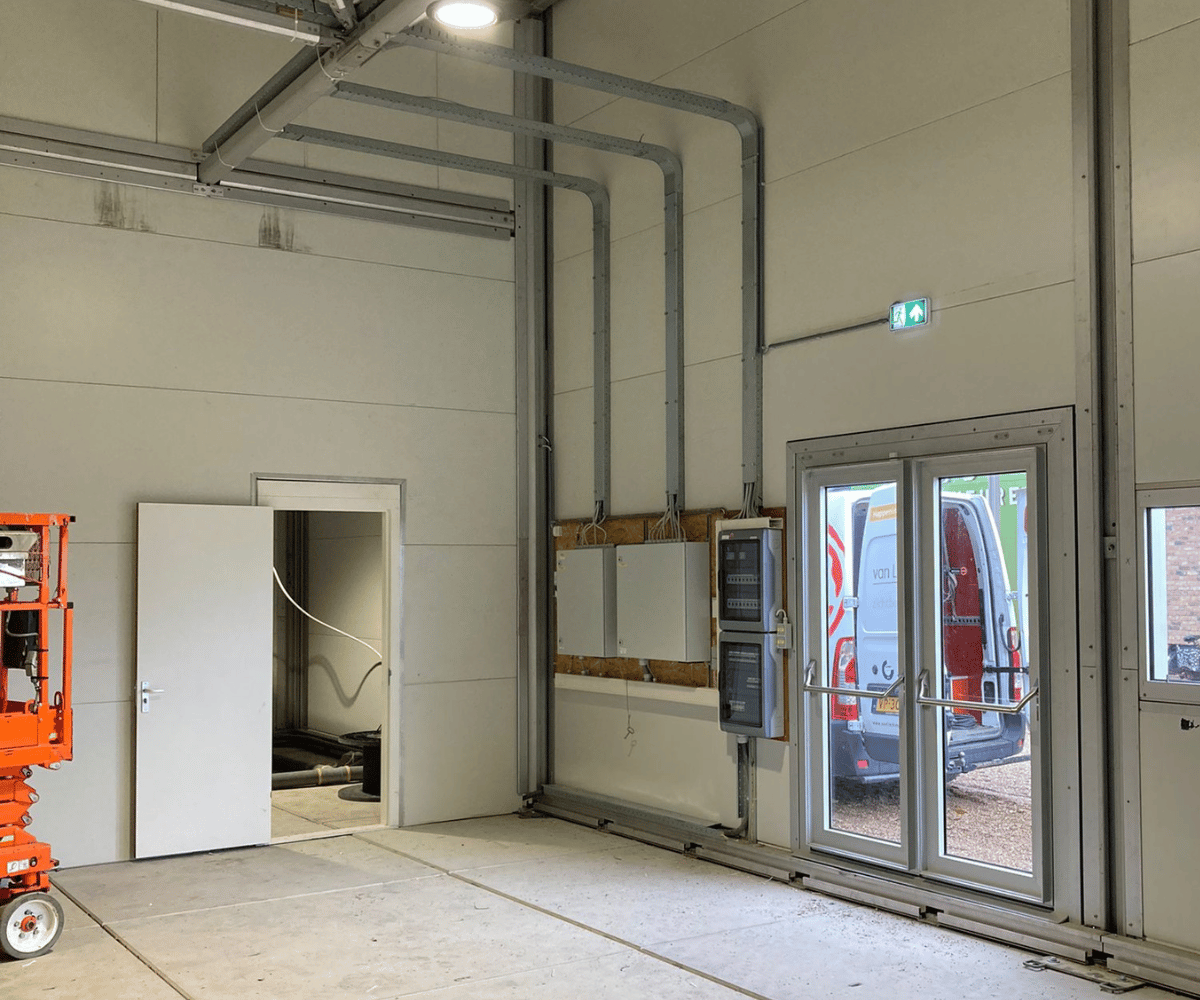 Tijdelijke werkplaats in Tiel voorzien van elektrotechniek
