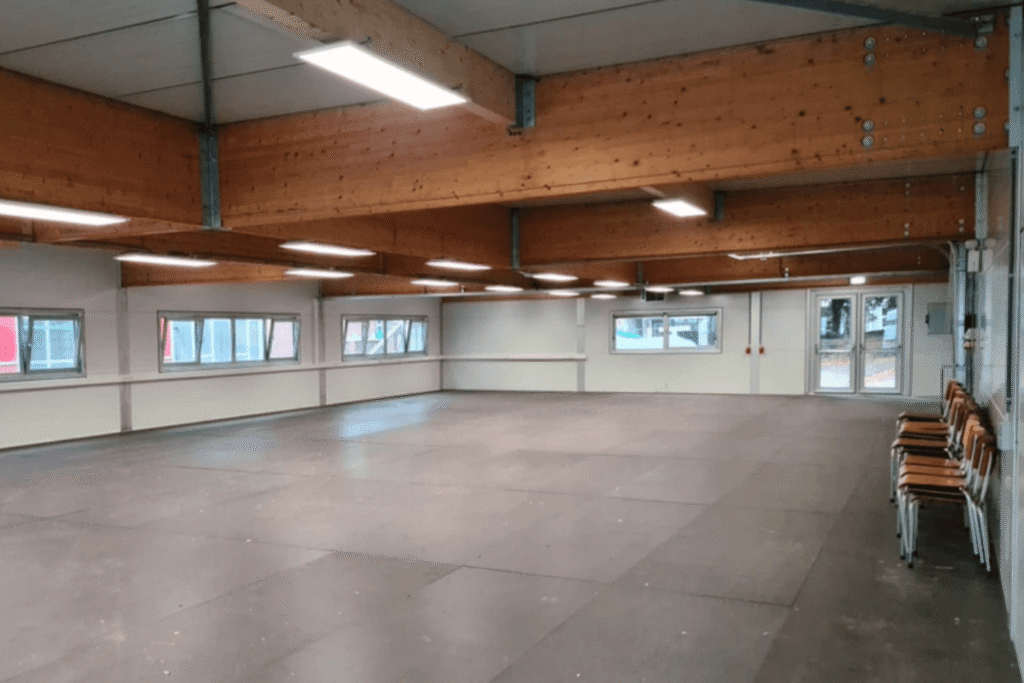 Noodgebouw installeren-3